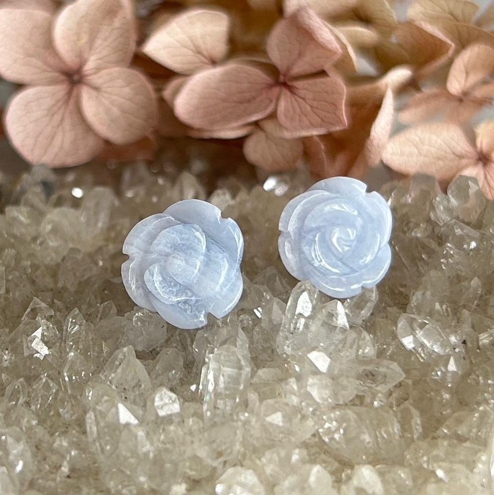 ブルーレースアゲート 薔薇 ローズ チタン スタッドピアス a