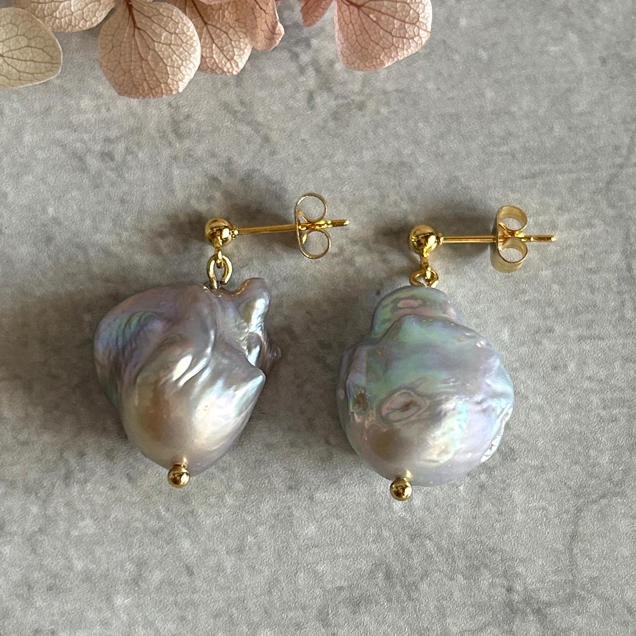 オイスターバロックパール ピアス グレー 1 / サージカルステンレス1枚目の画像