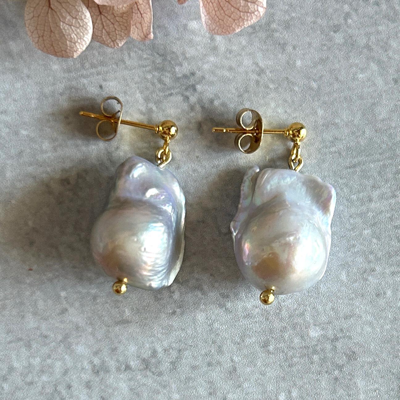 オイスターバロックパール ピアス グレー 2 / サージカルステンレス1枚目の画像