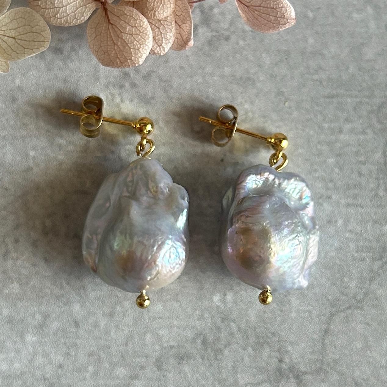 オイスターバロックパール ピアス グレー 3 / サージカルステンレス1枚目の画像