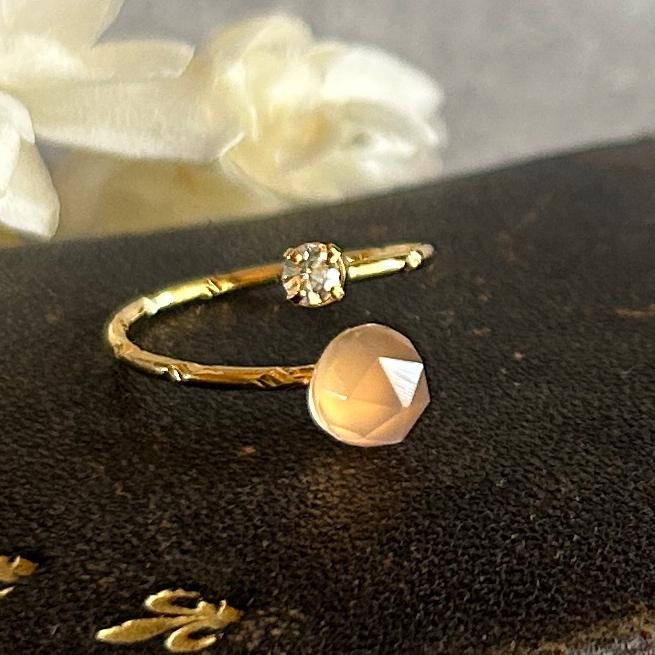 ピンクカルセドニー / プレシオサ社製クリスタル フォークリング - K16GP1枚目の画像