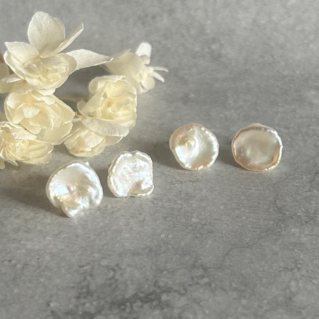 淡水パール ケシ 花びら ピアス / サージカルステンレス1枚目の画像