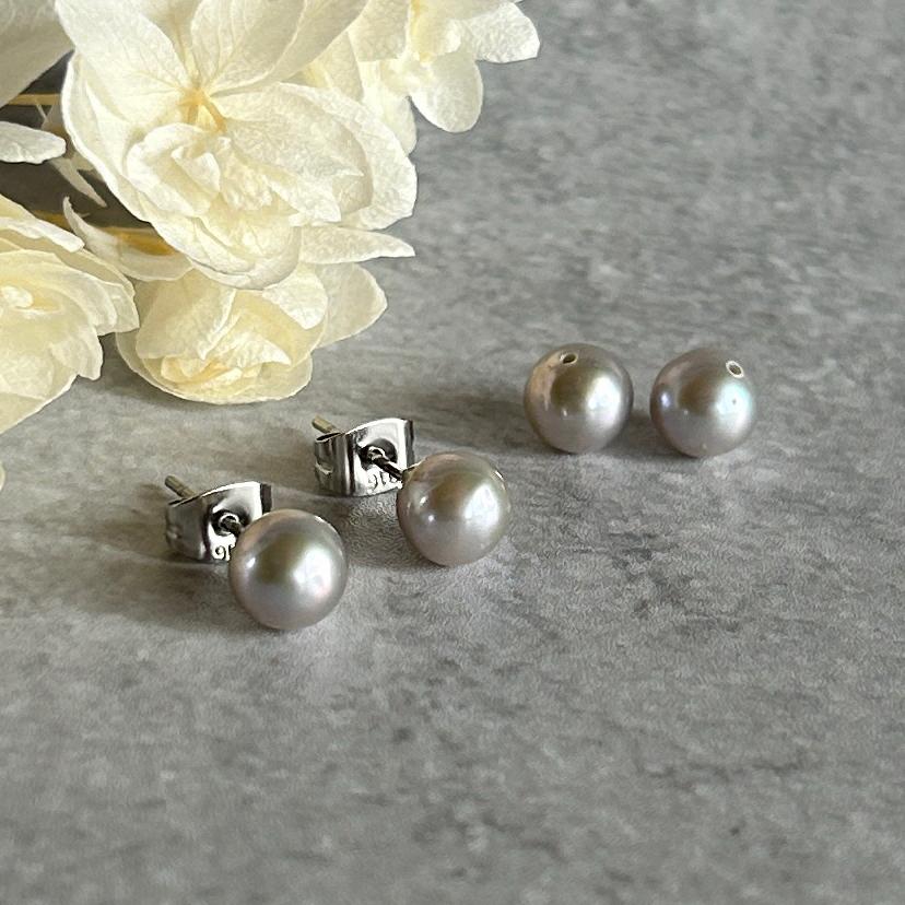 淡水パール シルバー ラウンド6mm ピアス / サージカルステンレス1枚目の画像