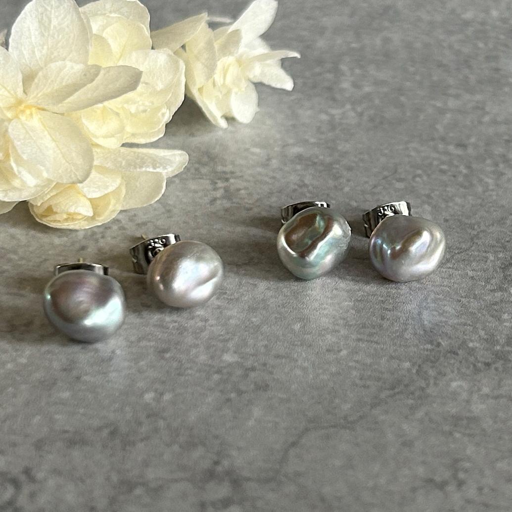 淡水パール ケシ シルバー ピアス / サージカルステンレス1枚目の画像